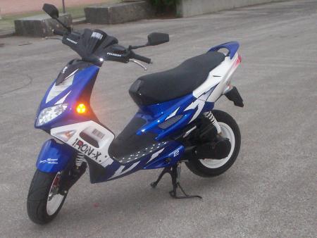 le scoot a THIERRY